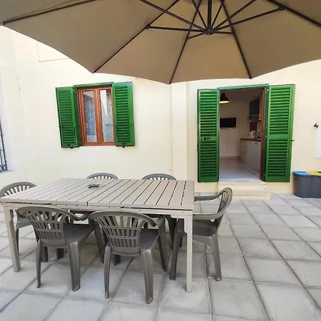 Casa Michelangelo تْشيرتالدو